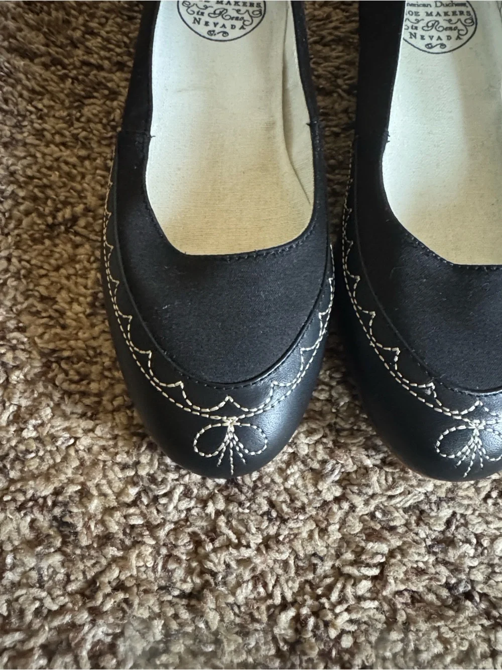 American Duchess Regency Era Dashwood flats Size 6 Black with ivory stitching